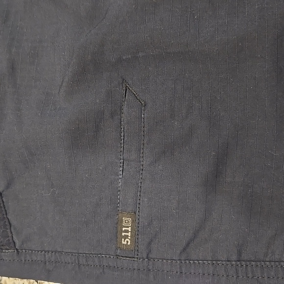 5.11 TACTICAL FAST- TAC URBAN PANT.SIZE 30X34. INSEAM IS MEASURING 27". - Picture 6 of 9